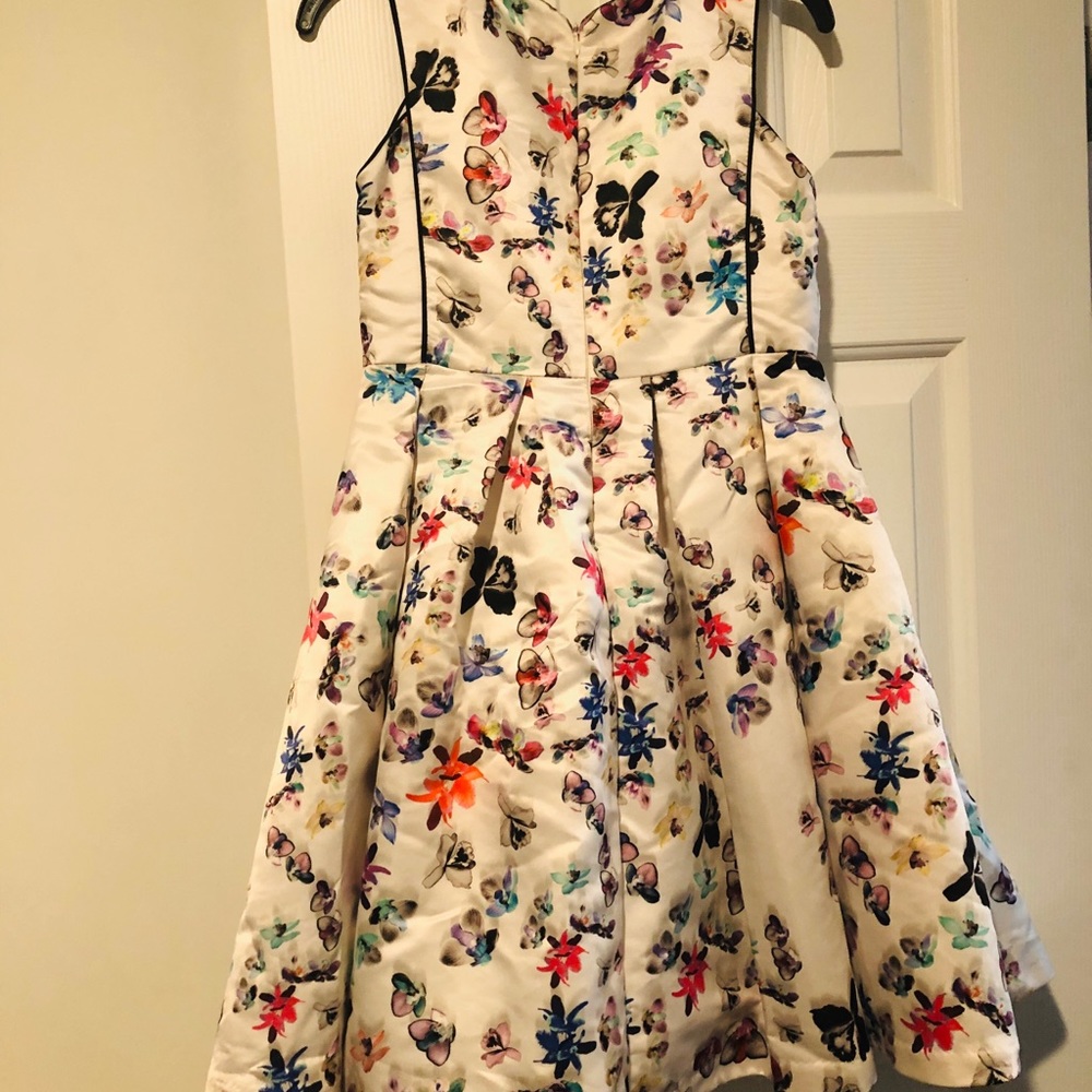 Pippa & Julie dress - Picture 3 of 4